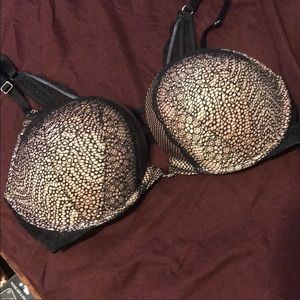 VS Bombshell bra Add 2 cup sizes